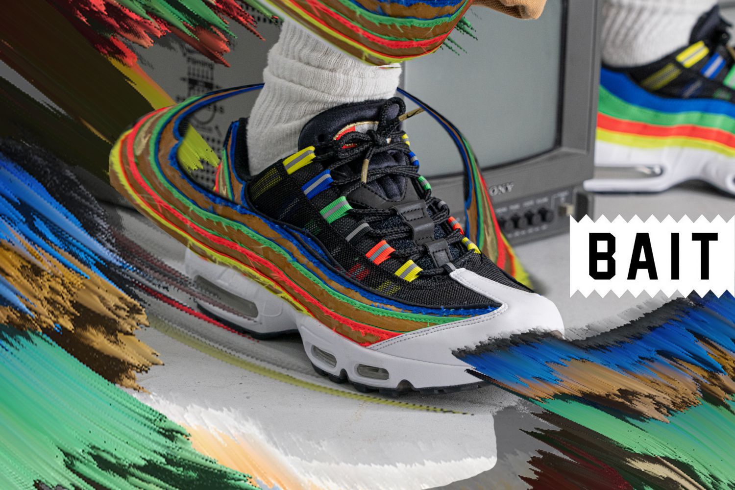 クジ引き感覚のギミックで<br>スニーカーライフをさらに楽しむ<br>-NIKE HIDDEN MESSAGE-