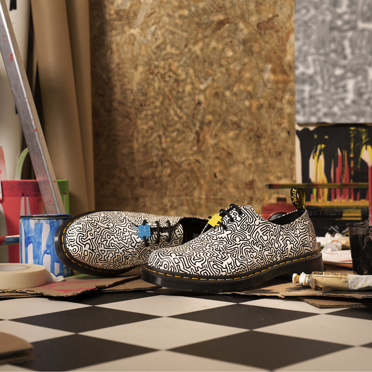 NYの地下鉄をジャックした<br>街のアートをUKを象徴するブーツに<br>– Dr.Martens x Keith Haring –